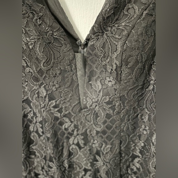 Black Lace Dress from Nordstrom. Size 4. BNWT - Picture 3 of 3